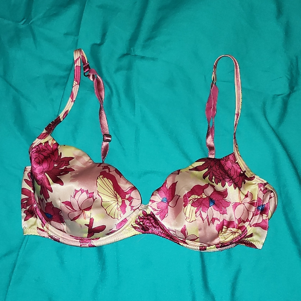Pamela Anderson Vintage Satin Floral Bra - Pink and Cream